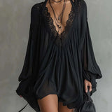 Catalina Vestido Mini de Chiffon Negro con Escote Halter y Cuello de Encaje
