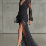 Paloma Vestido Maxi Largo Gris Oscuro de Encaje con Manga Larga y Abertura