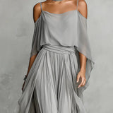 Rosalía | Grijze chiffon set met off-shoulder top en broek