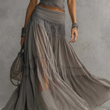 Adriana | Tweedelige grijze set met kanten top en geplooide maxi-rok