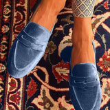 Velvet Loafers met tijdloos design en zachte textuur