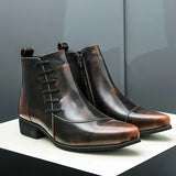 Leren laarzen met broguedetails en gepolijste afwerking