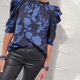 Blouse met bloemenprint en gepofte mouwen voor een vrouwelijke look