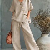 Celia Conjunto con Escote en V y Botones