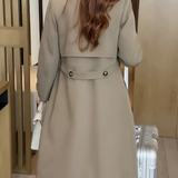 Trenchcoat met dubbele knoopsluiting en tailleceintuur