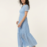 Brielle | Midi-jurk met V-hals en korte mouwen met ruffles