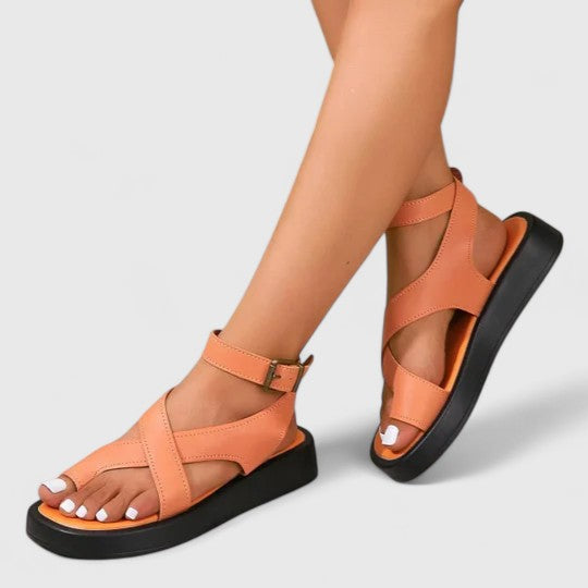 Elegante sandalen met dempend voetbed en verstelbare bandjes