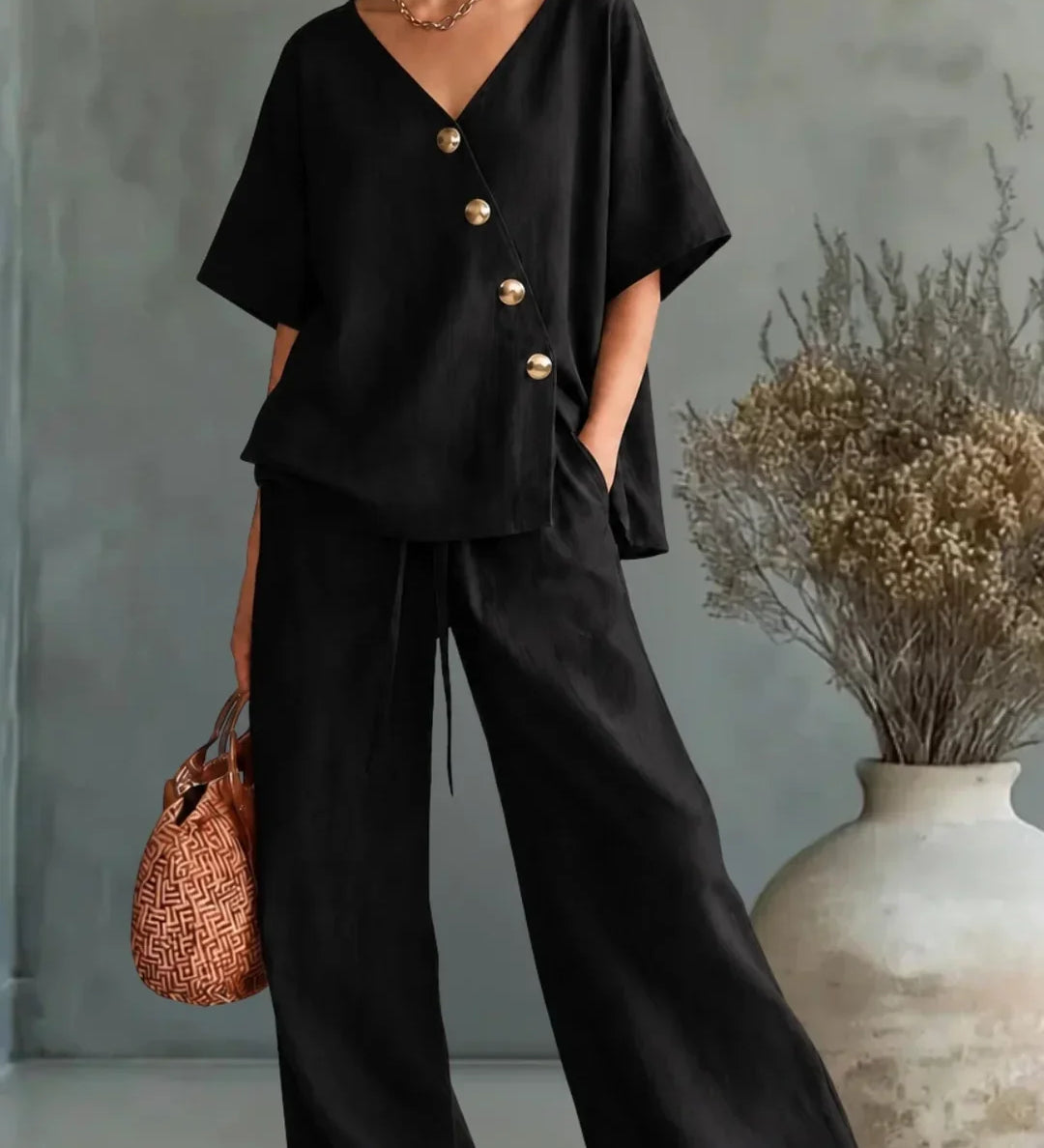 Celia Conjunto con Escote en V y Botones