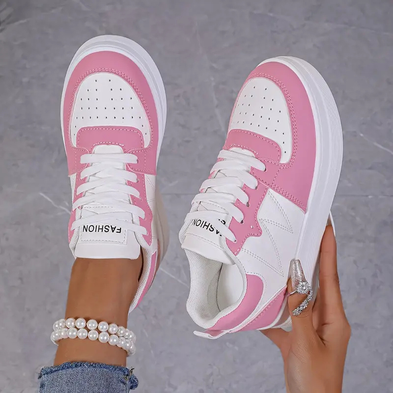 Orthopedische sneakers met brede teenruimte en voetboogondersteuning