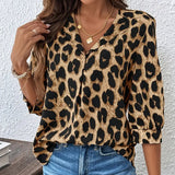 Blouse met luipaardprint en V-hals voor een speelse look