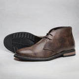 Leren Chukka Boots met klassiek design en casual elegantie