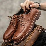 Leren lage schoenen met strak silhouet voor dagelijks comfort