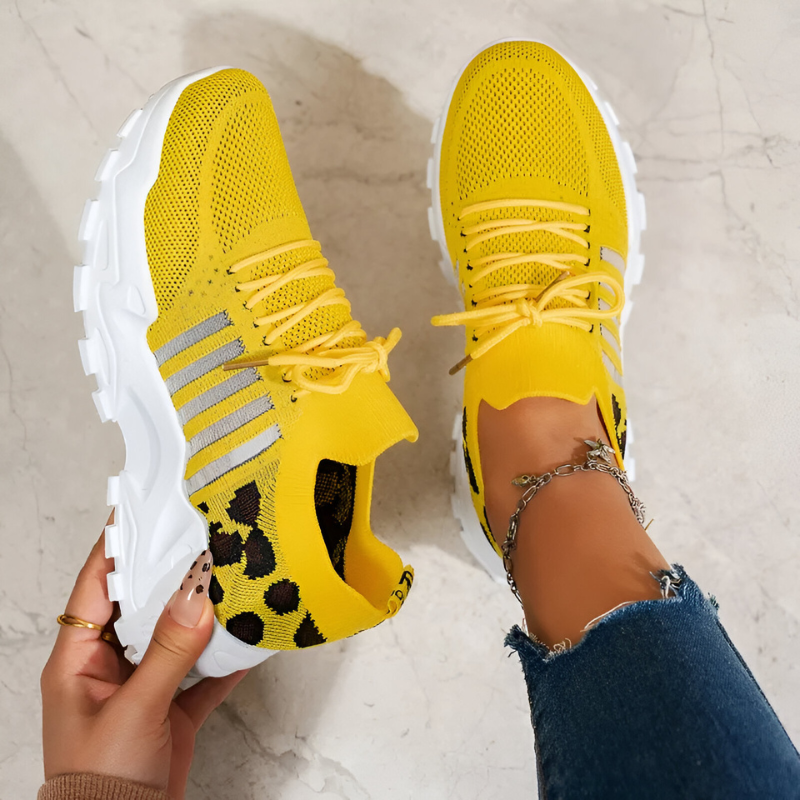 Orthopedische sneakers met brede teenruimte en voetboogondersteuning
