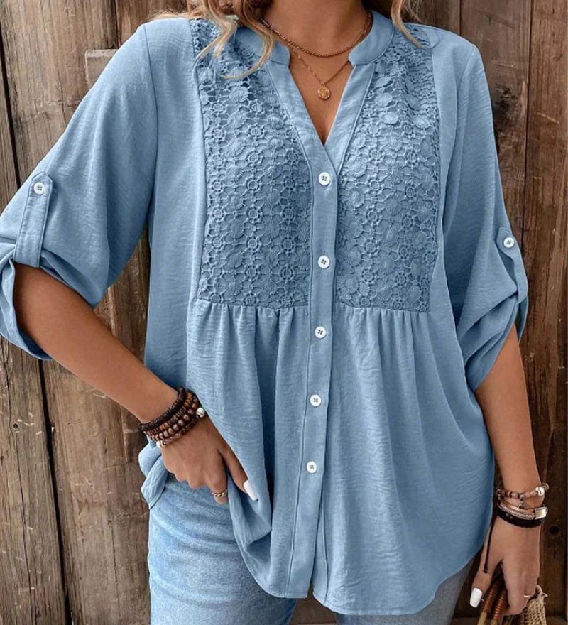 Blouse met V-hals en knoopdetail voor dagelijks comfort