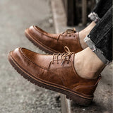 Leren lage schoenen met strak silhouet voor dagelijks comfort