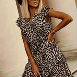 Jurk met luipaardprint en elegante uitstraling
