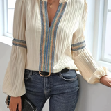 Nala | Kanten blouse met borduurdetails en elegante uitstraling
