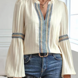 Nala | Kanten blouse met borduurdetails en elegante uitstraling