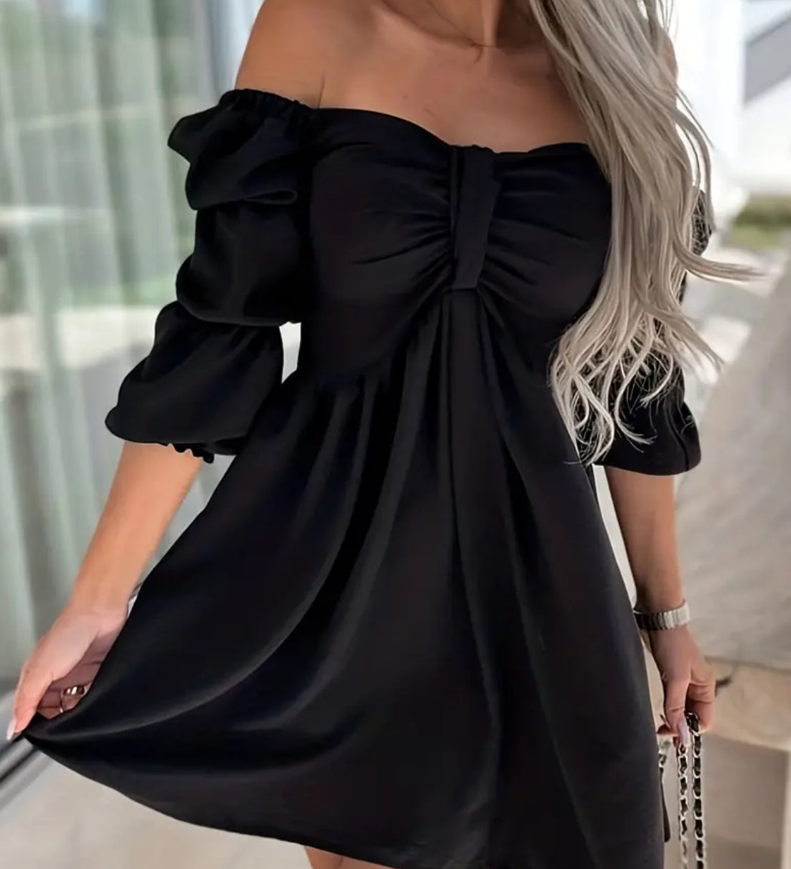 Junia | Off-shoulder jurk met ruches en elegante pasvorm