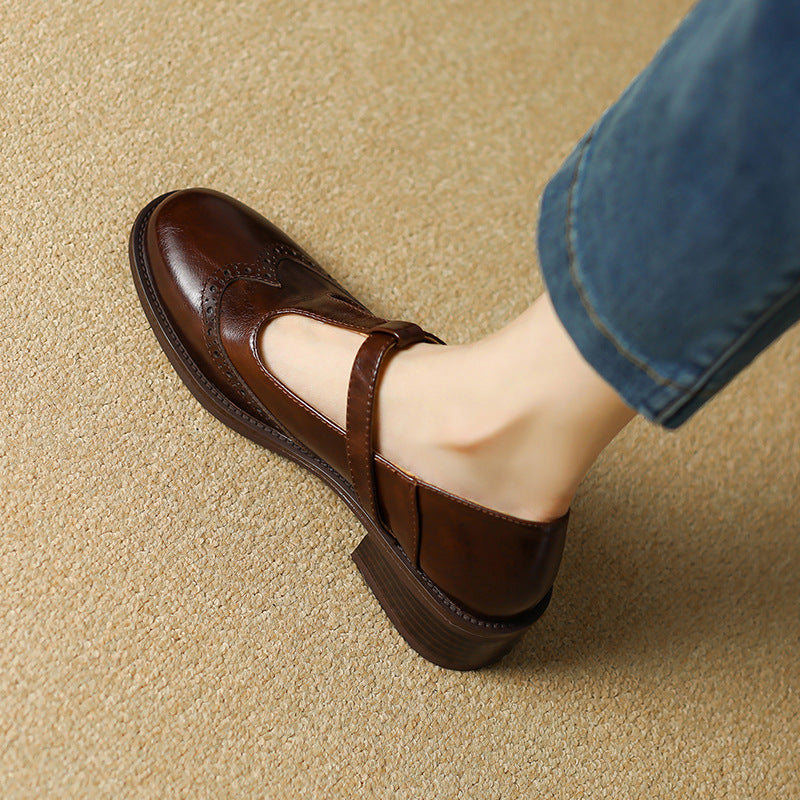 Damesschoenen met riempje en tijdloze elegantie