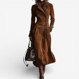 Suède trenchcoat met dubbele rij knopen en caramelkleur