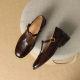 Damesschoenen met riempje en tijdloze elegantie