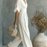 Leandra Mono Esencial con Escote en V