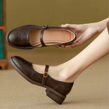 Leren bandschoenen met gesp en klassieke uitstraling