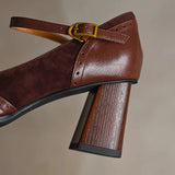 Klassieke Pumps met Vierkante Neus en Vintage Brogue-Details