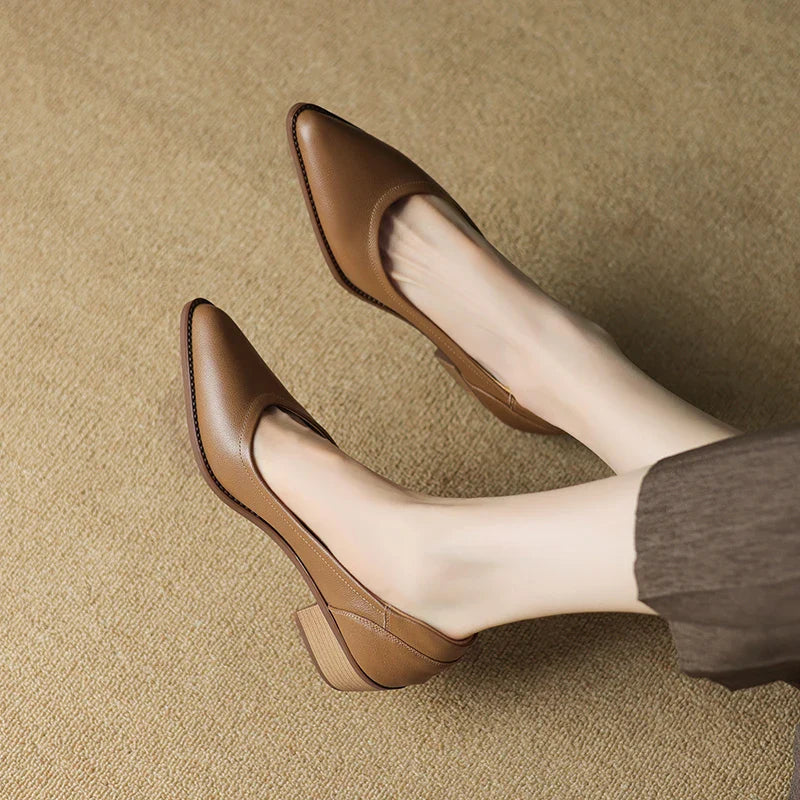 Schoenen met middelhoge hak voor elegantie en dagelijks comfort