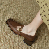 T-bandschoenen met vierkante neus en stabiele hak voor vintage look