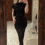 Femke | Cocktailjurk met glitters en flatterende pasvorm