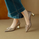 Glitter Pumps met kristallen gesp en comfortabele blokhak