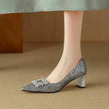 Glitter Pumps met kristallen gesp en comfortabele blokhak