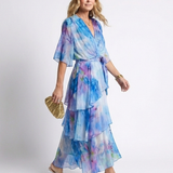 Calista | Maxi jurk van transparant materiaal met V-hals en gestrikte taille
