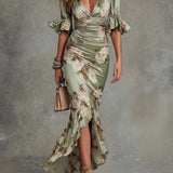Valentina | Groene asymmetrische maxi-jurk met bloemenprint en ruches