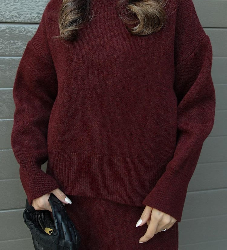 Emilee | Gebreide Set met warme wijnrode kleur en veelzijdige stijl