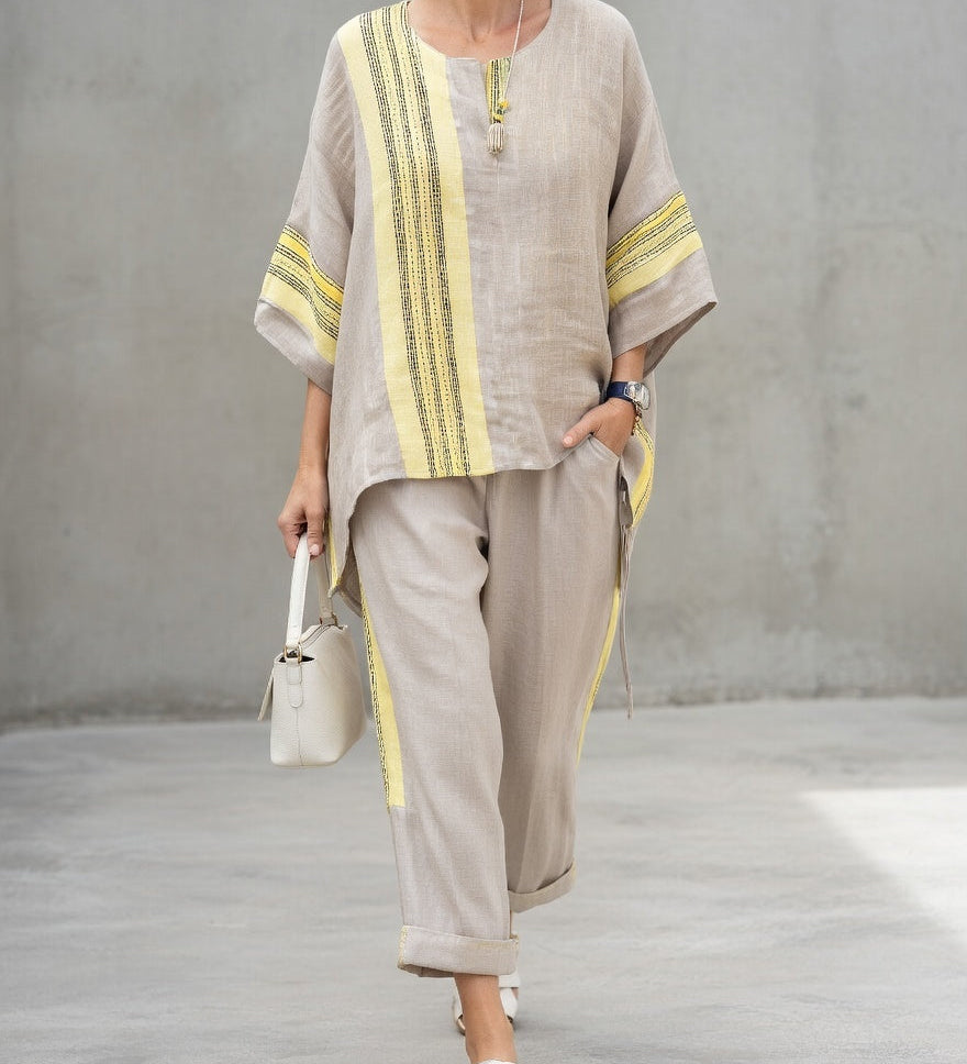 Linnen set met streepdetails en asymmetrische tuniek