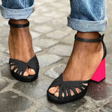 Sandalen met tweekleurig design en elegante hak