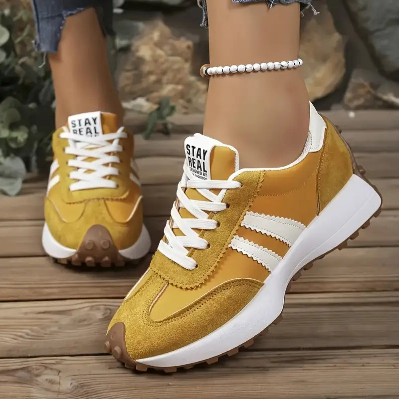 Orthopedische sneakers met brede teenruimte en voetboogondersteuning