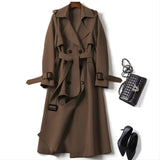 Trenchcoat met getailleerde pasvorm en ceintuur voor elegantie