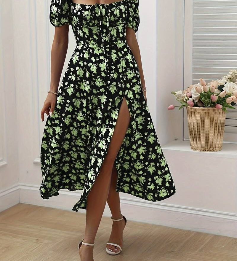 Finja | Zomerjurk met bloemenprin en elegante pasvorm voor elke gelegenheid