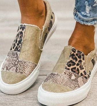 Slip-on schoenen met orthopedische steun en veelzijdige stijl