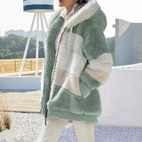 Winterjas met capuchon en getailleerde pasvorm voor elegante warmte