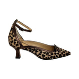 Décolleté met luipaardprint en enkelbandje voor elegante look
