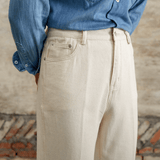 Katoenen broek met denim look en dubbel geplooide pasvorm