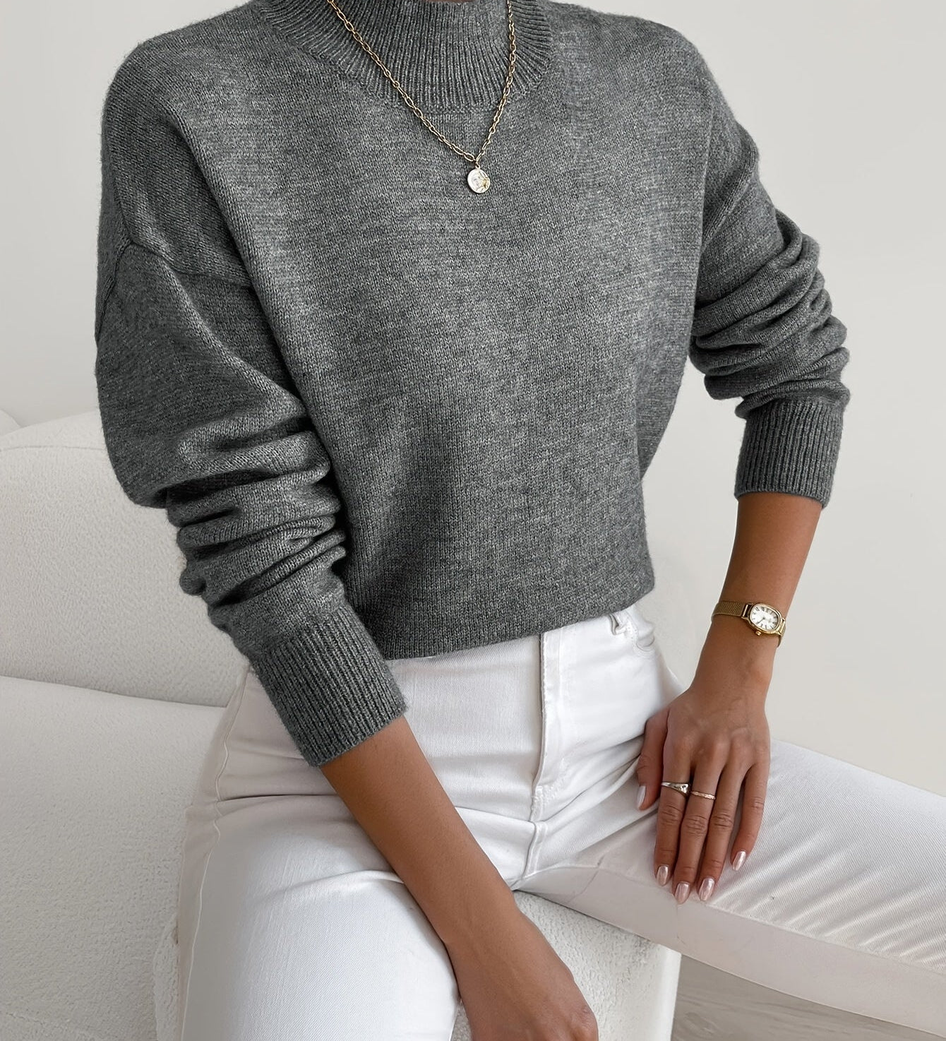 Coltrui in zachte knit met minimalistische elegantie