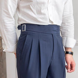 Casual broek met plooien en verstelbare zijverstellers
