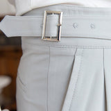 Casual broek met plooien en verstelbare zijverstellers