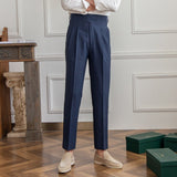 Casual broek met plooien en verstelbare zijverstellers